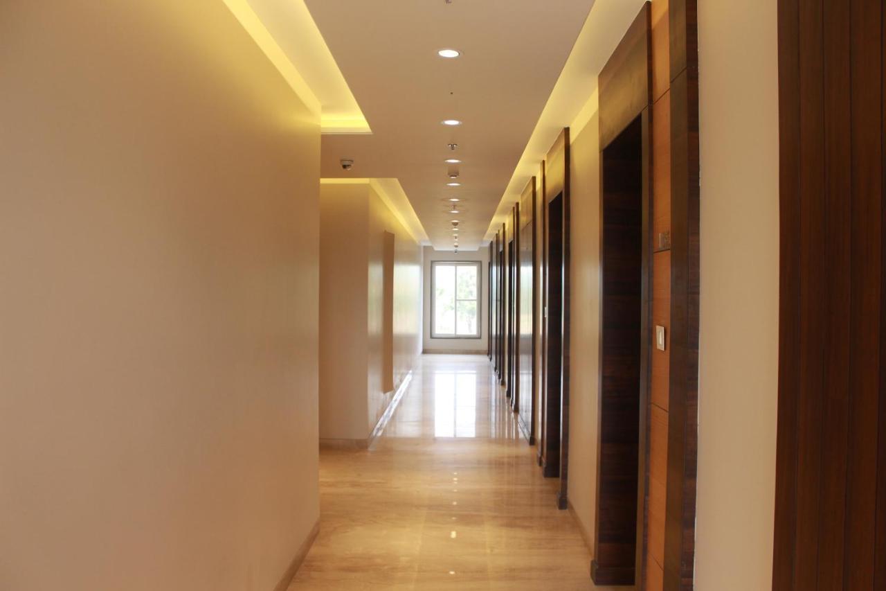 Hotel Rajhans Abhinandan Bhopal Esterno foto