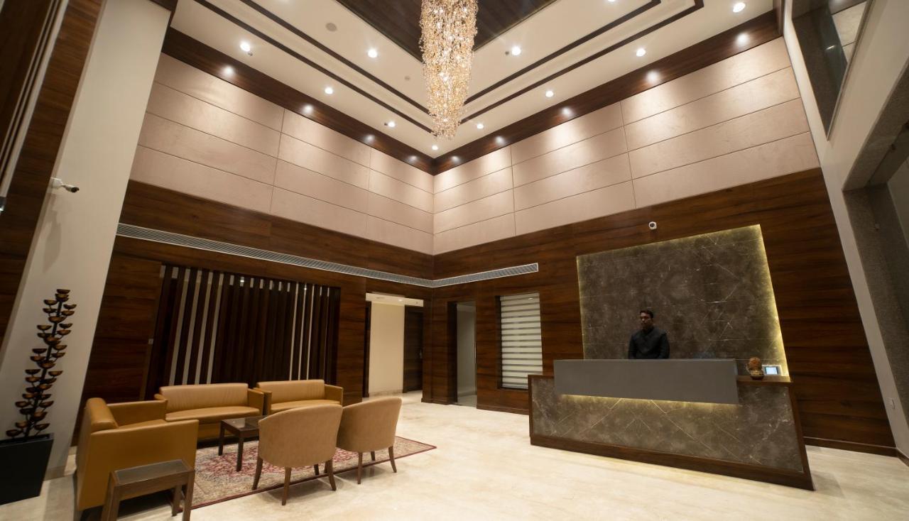 Hotel Rajhans Abhinandan Bhopal Esterno foto