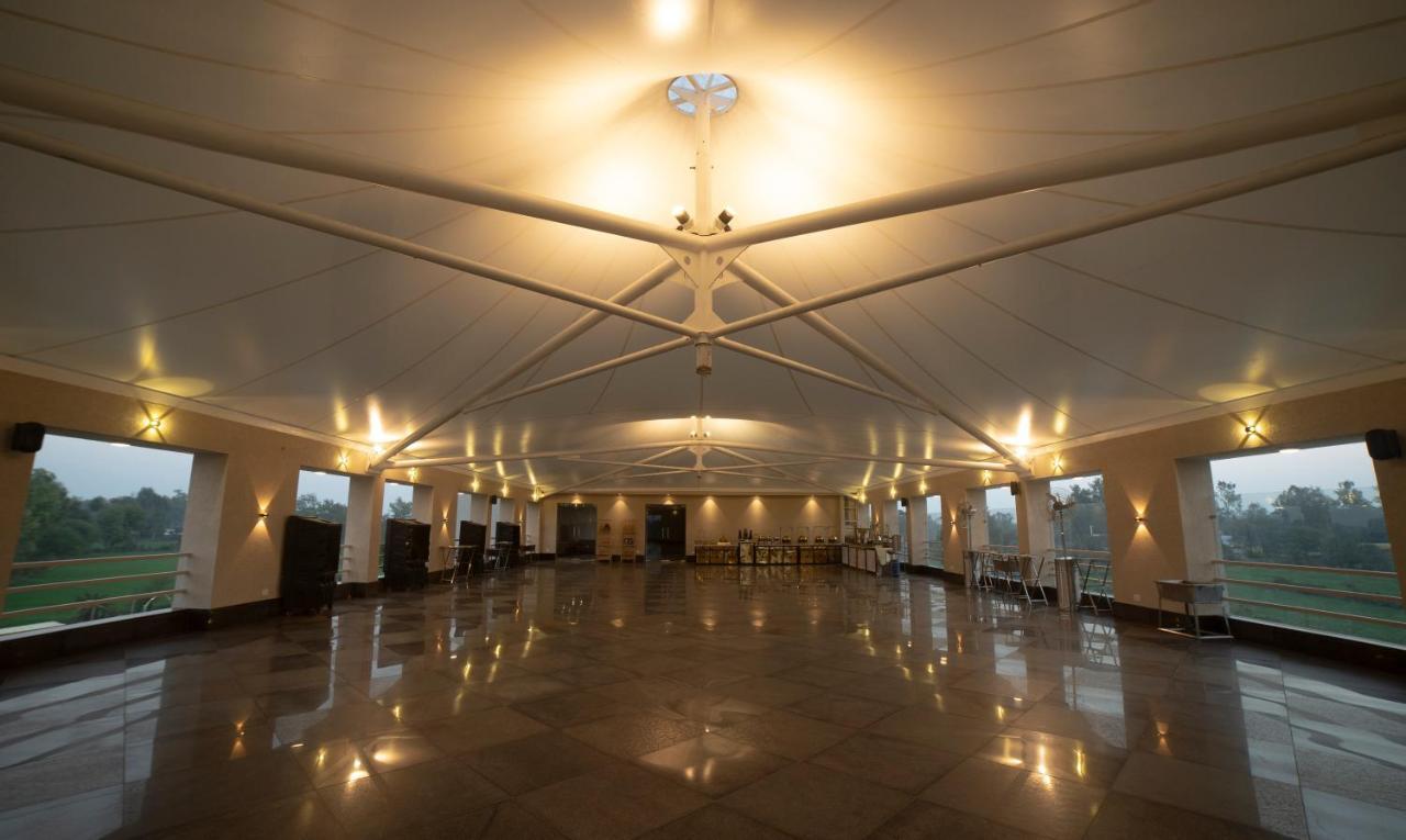 Hotel Rajhans Abhinandan Bhopal Esterno foto