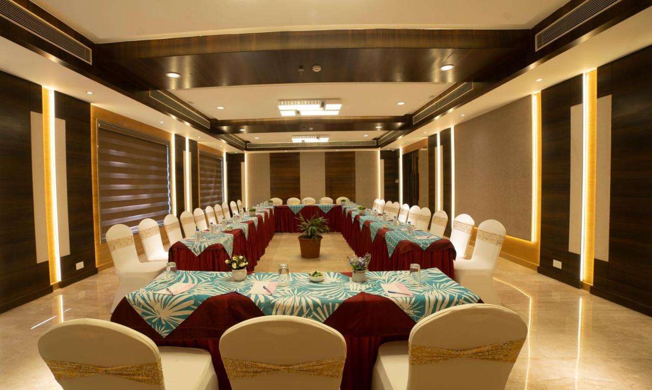 Hotel Rajhans Abhinandan Bhopal Esterno foto